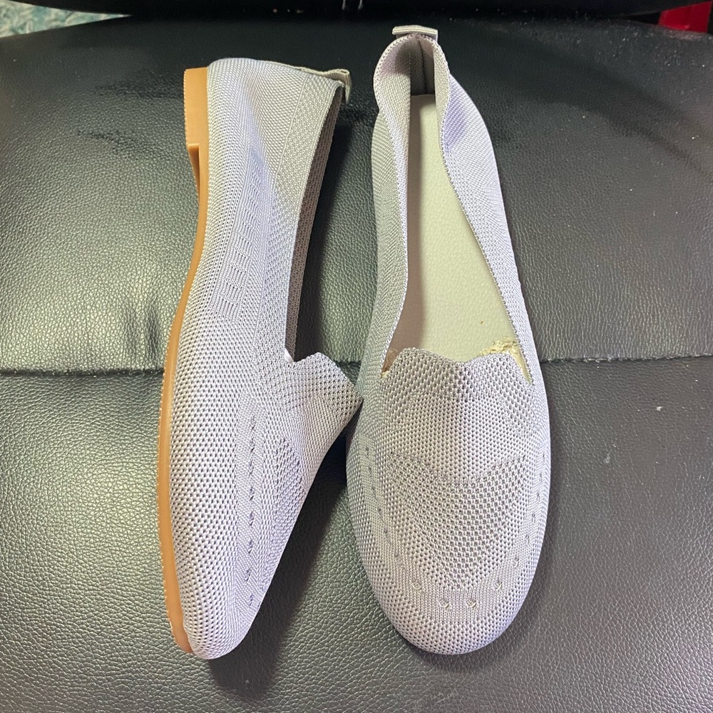 Women’s Gray Knit Slip-On Flats Size 10.5 - Picture 2 of 10
